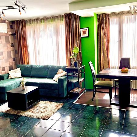 The Green Apartment - Free Parking София Екстериор снимка