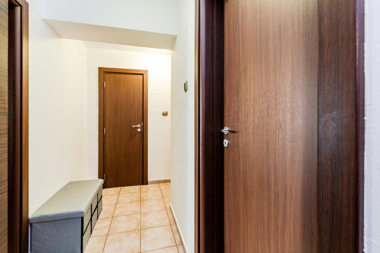 The Green Apartment - Free Parking София Екстериор снимка