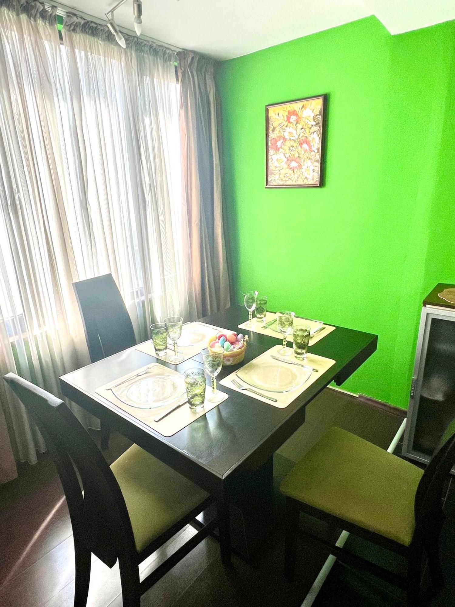 The Green Apartment - Free Parking София Екстериор снимка